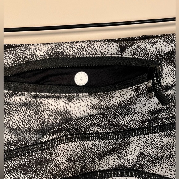 Lululemon Pace Rival Crop (22") Power Luxtreme Hazy Days Sz 4 - Picture 7 of 8